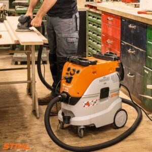 STIHL SE 133 ME Правосмукалка за суво и мокро чистење