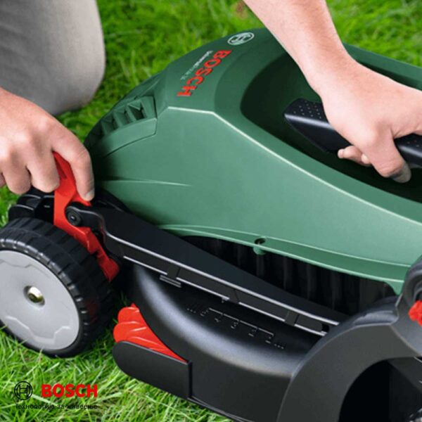 BOSCH UniversalRotak 34-405 Kосилка за трева