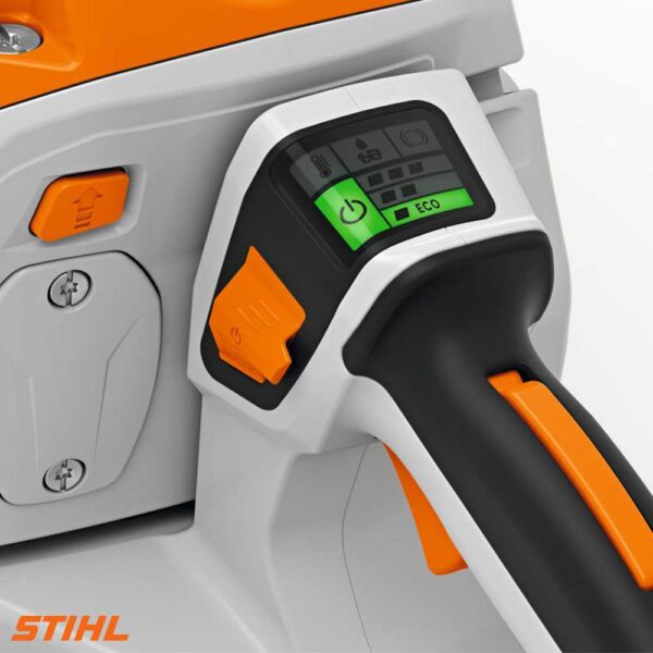 STIHL MSA 300 40 cm / 16" батериска пила за дрво без батерија и полнач
